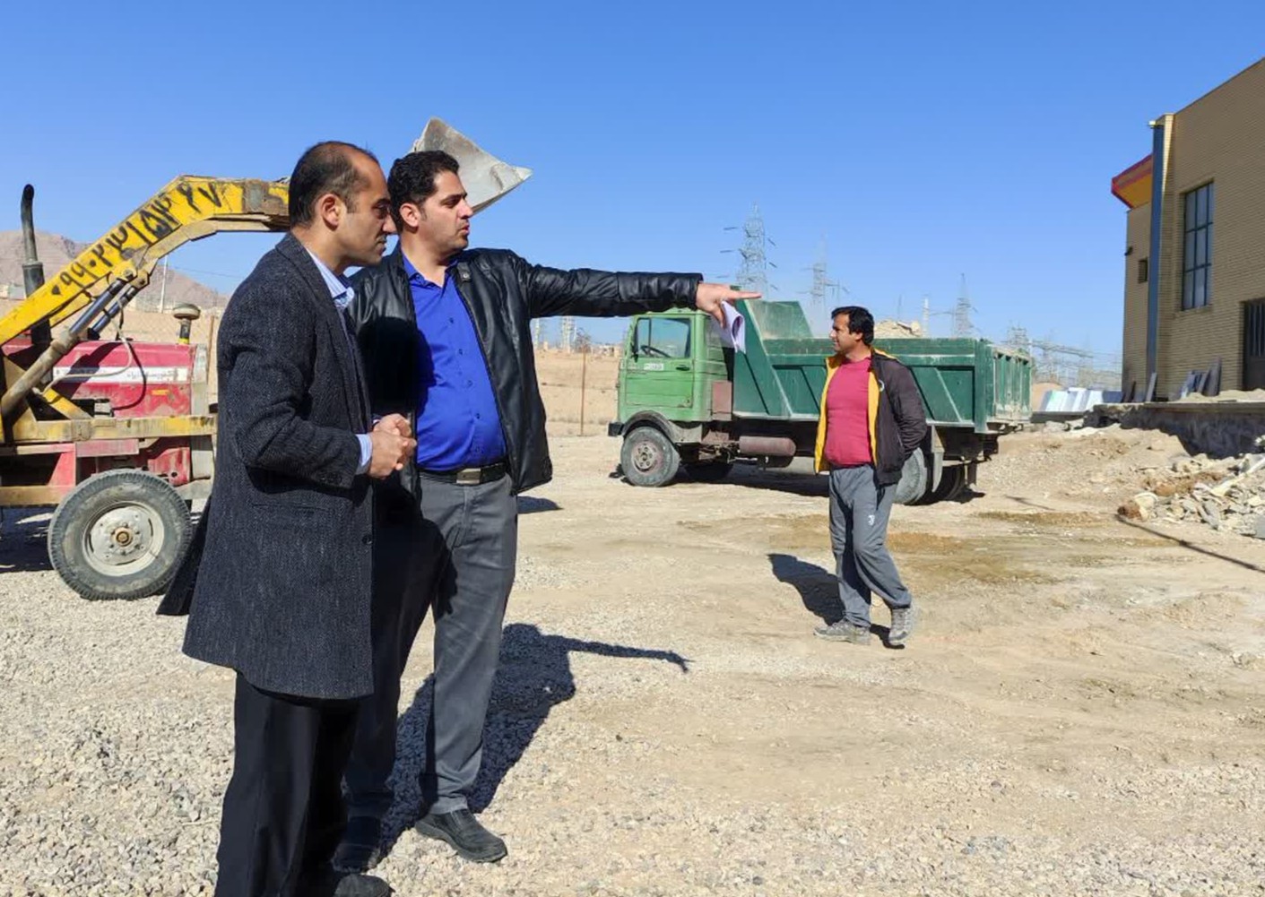 بازدید میدانی و رسیدگی آنی دکتر نظری به پروژه‌های عمرانی پارک